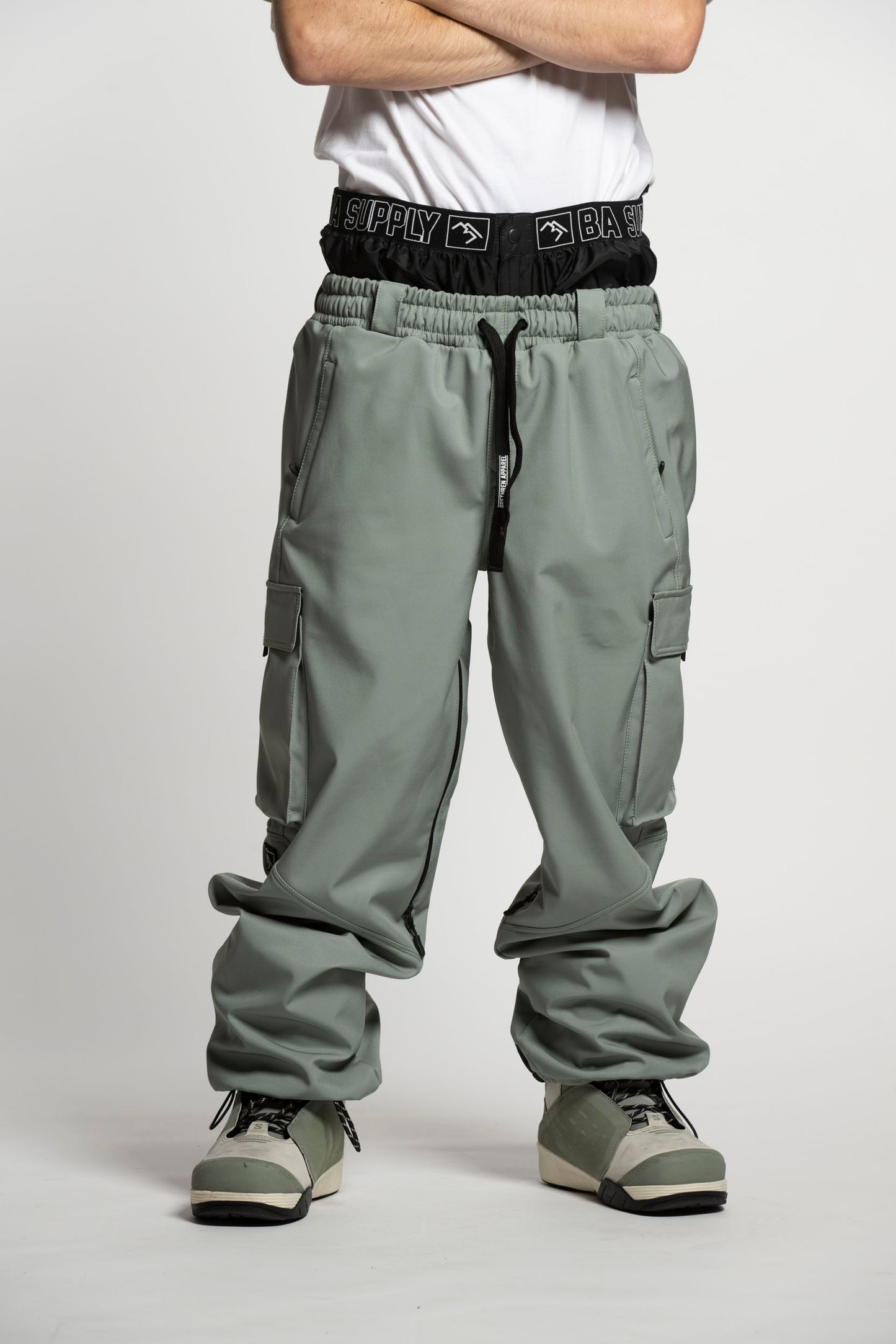 Access Cargo Pants - Ivy