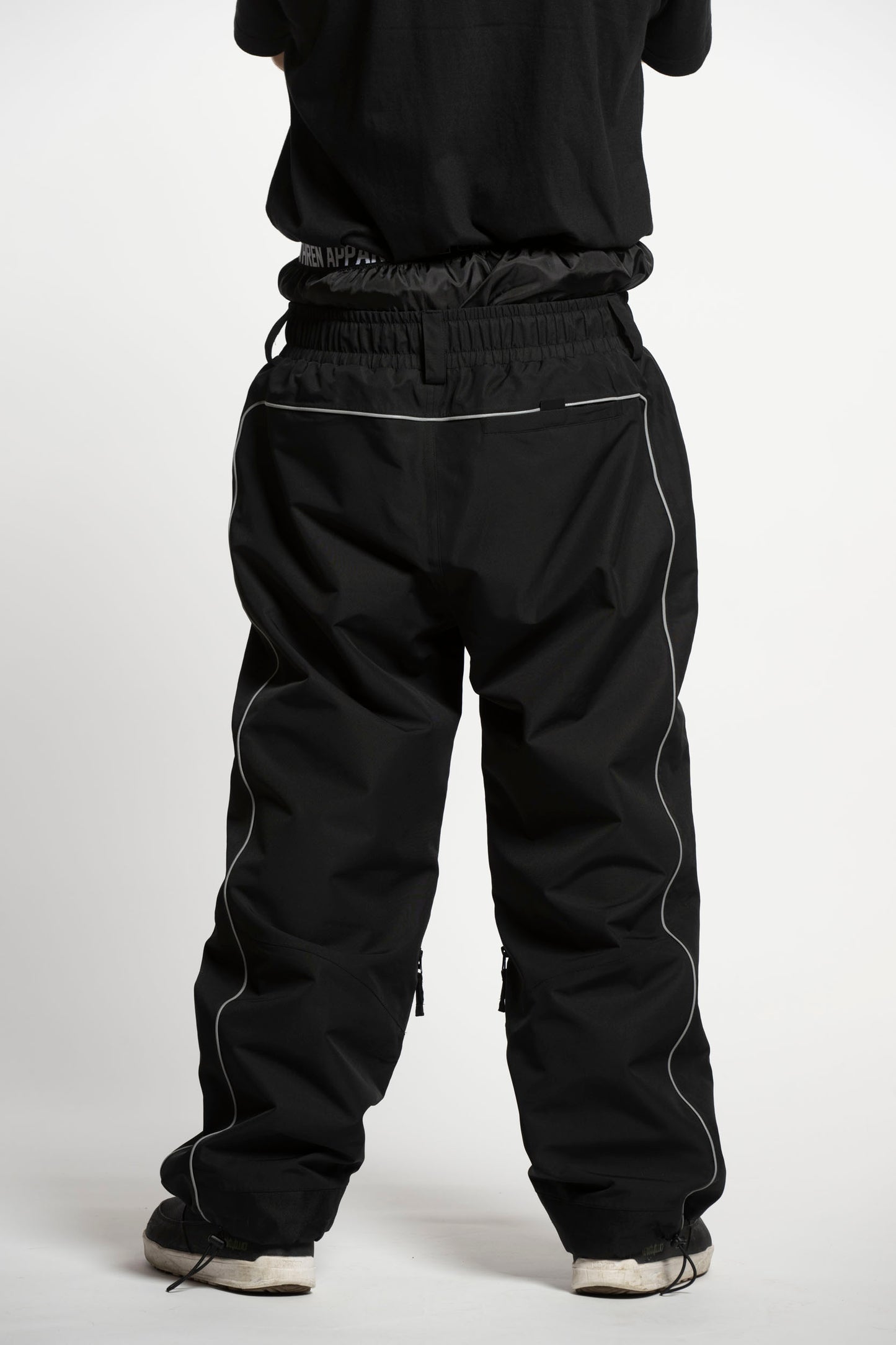 Black snowpants
